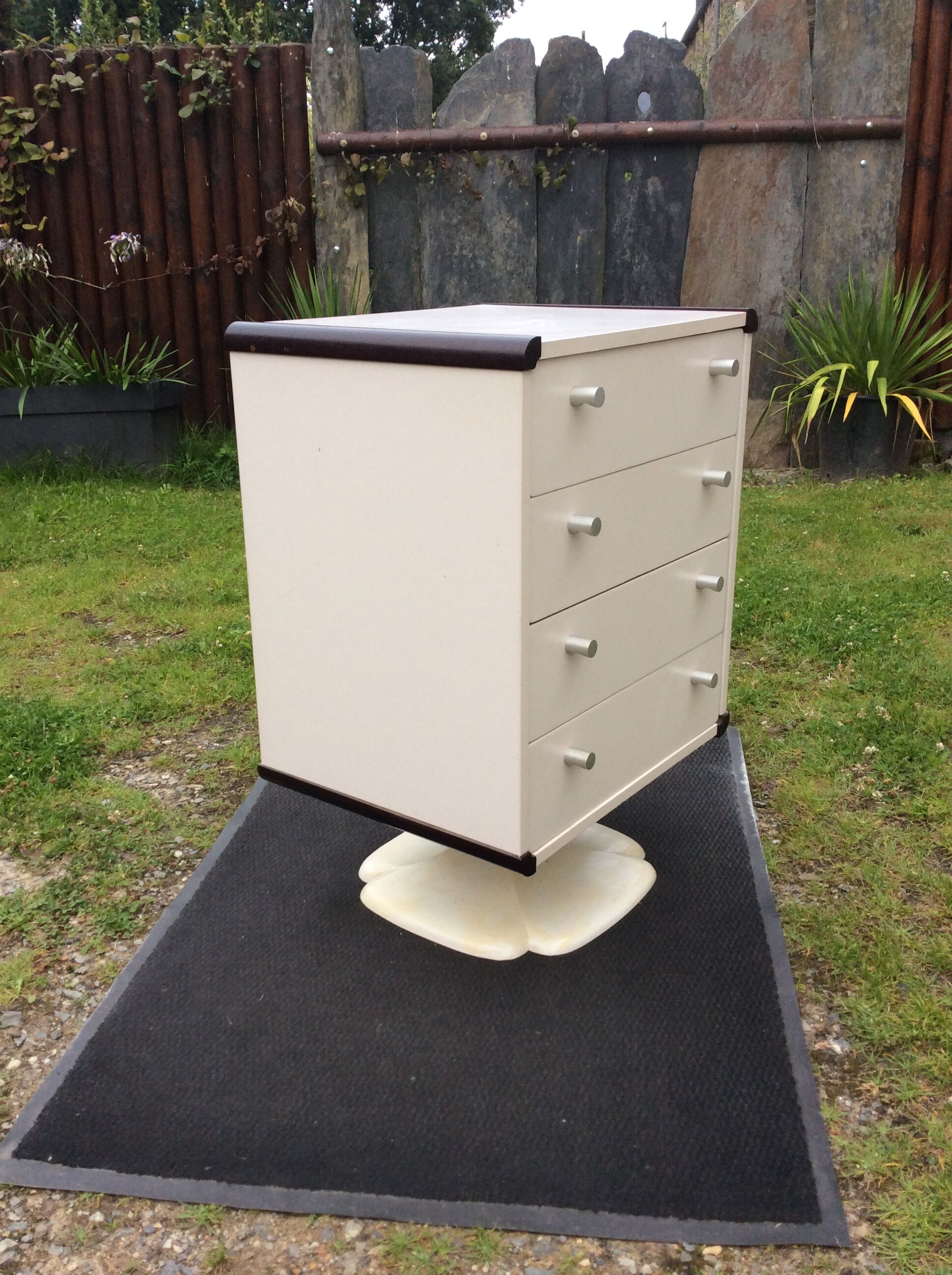 Chest of drawers vintage foot tulip white laquered (Gautier)