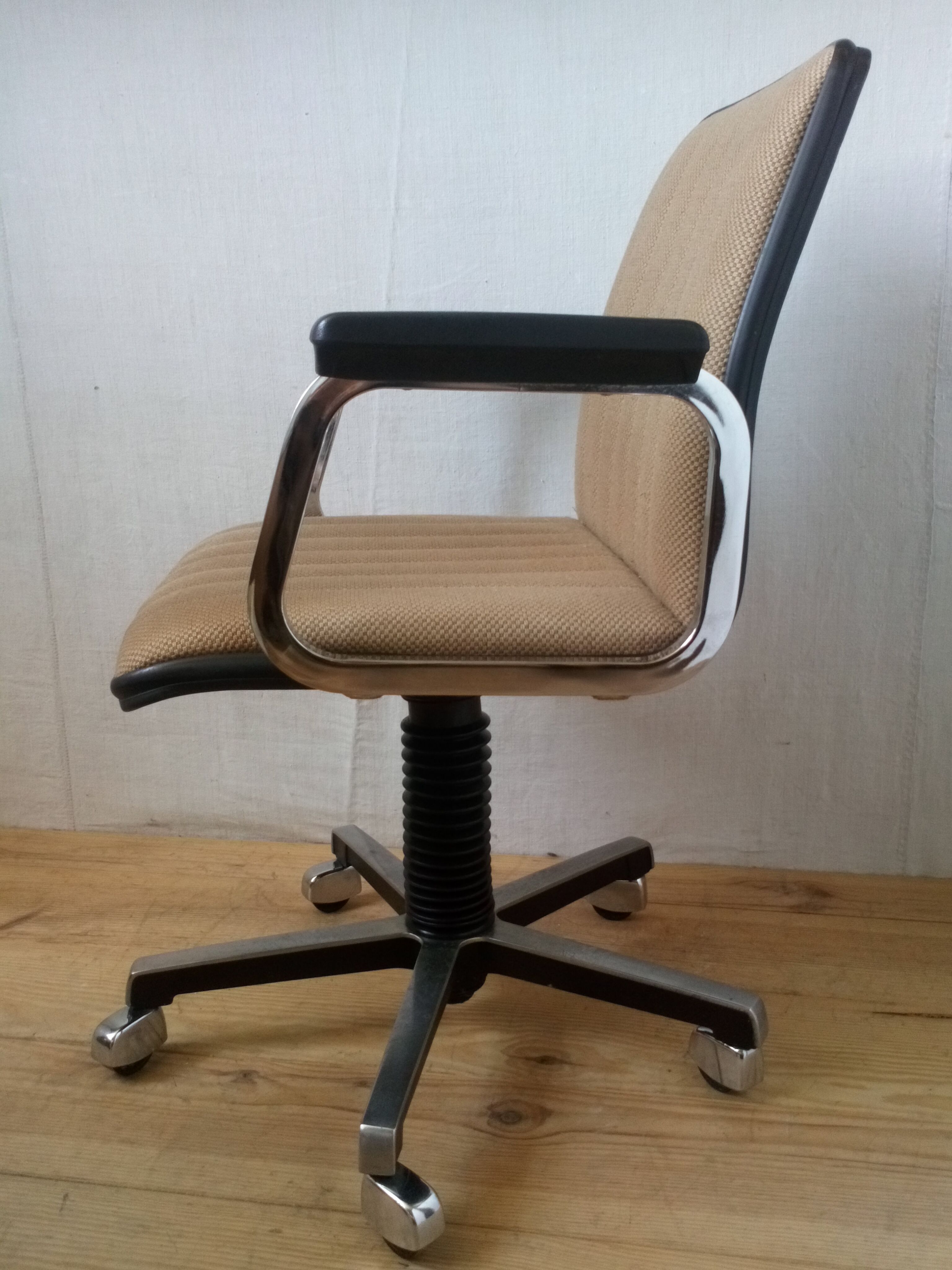 70s office chair