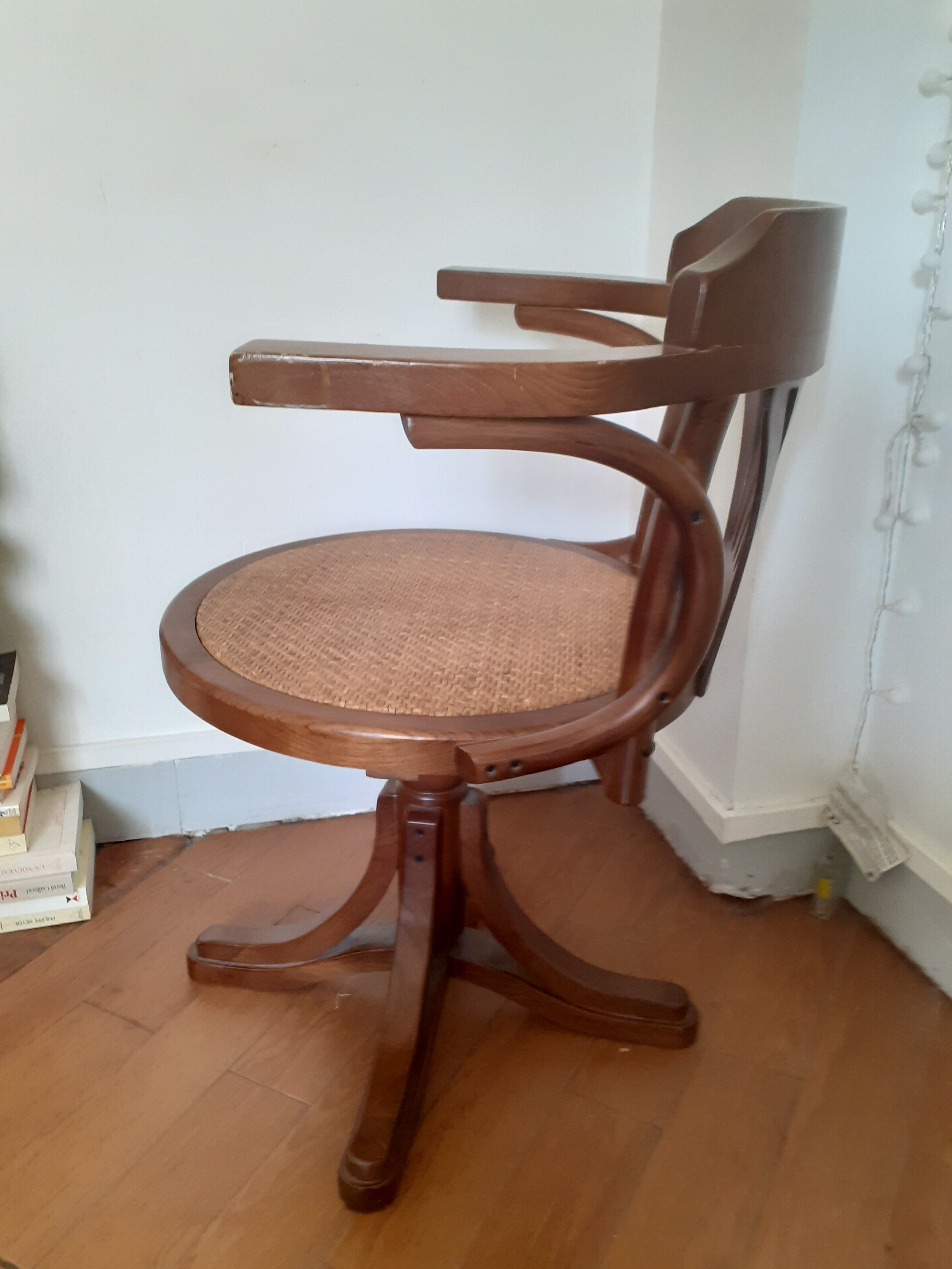 Swivel desk in walnut and rattan