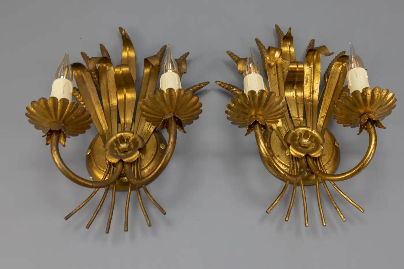 Pair of Hollywood Regency Style Gilt Metal Wheat Sheaf Wall Sconces, 1970s