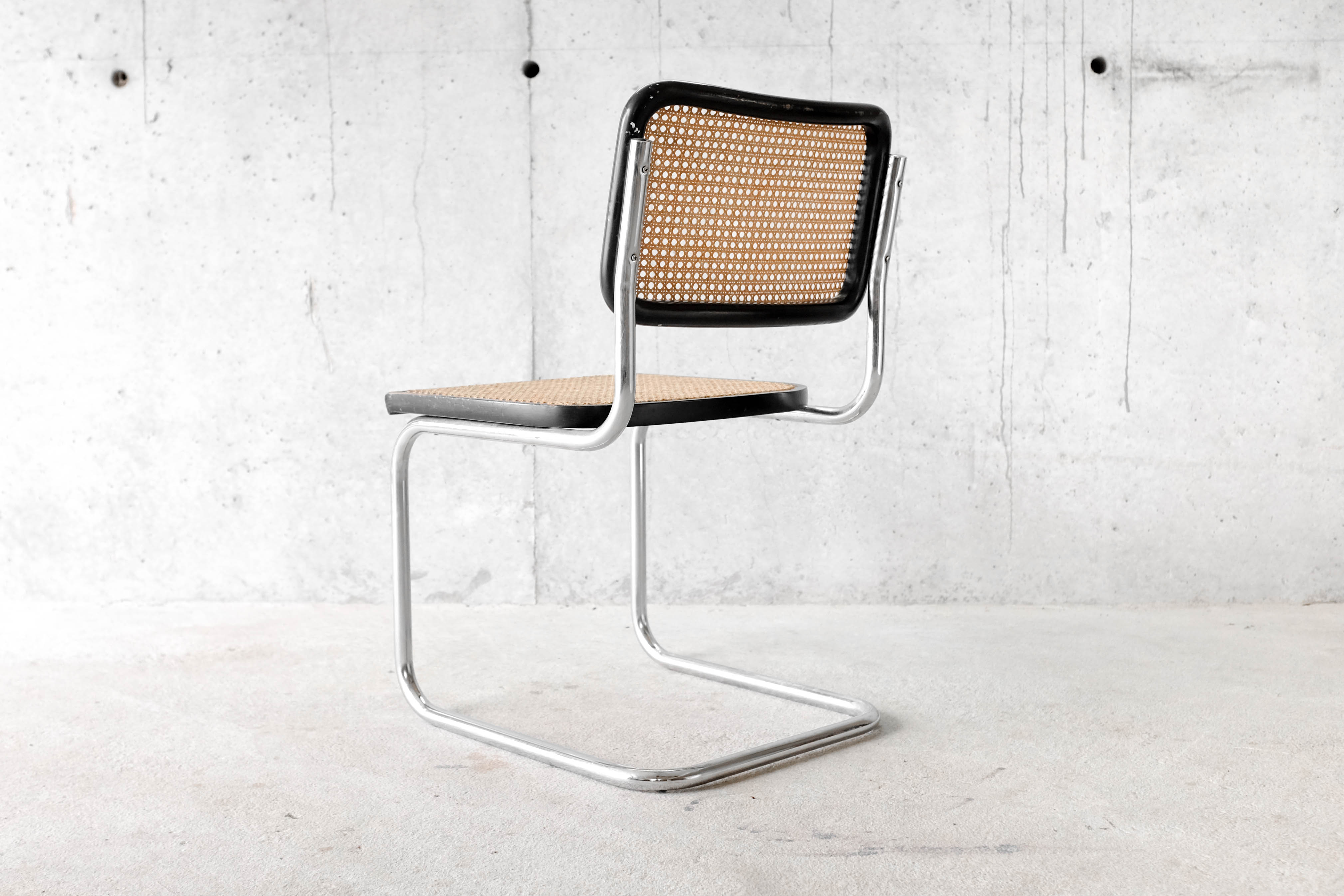 Cesca chair b32 black by Marcel Breuer