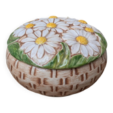 Boite ronde avec couvercle en barbotine à décor de marguerite Holland Mold