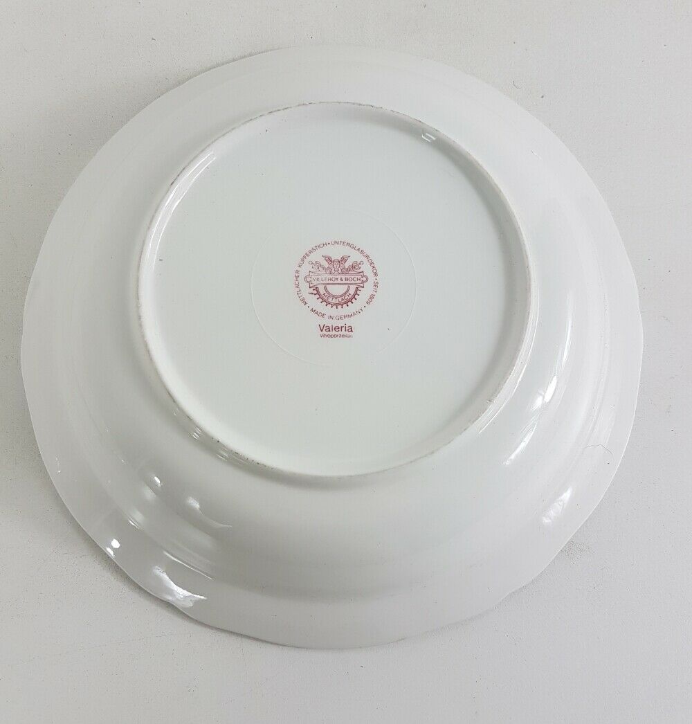 Set of 2 dishes in Villeroy earthenware and Boch Valeria series