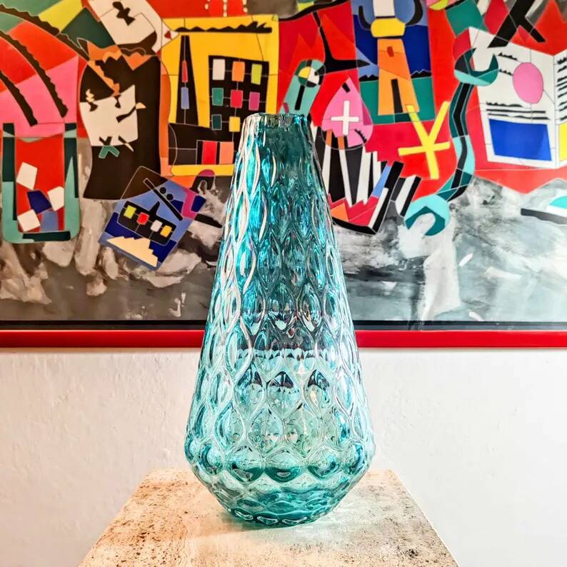 1960s Stunning Vase in Hand Blown Murano Glass. Made in Italy.