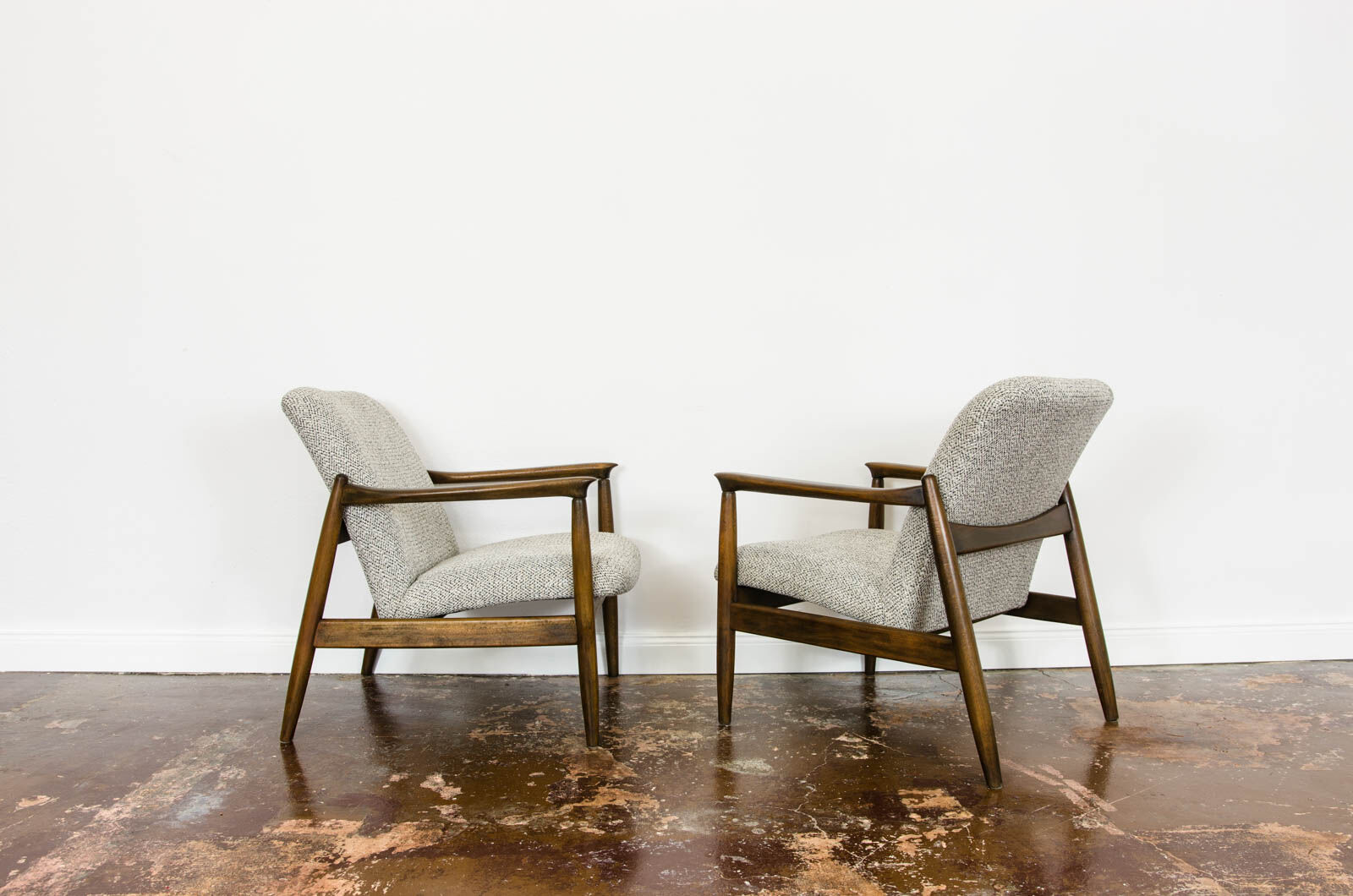 Paire de fauteuils Gfm 64 par Edmund Homa