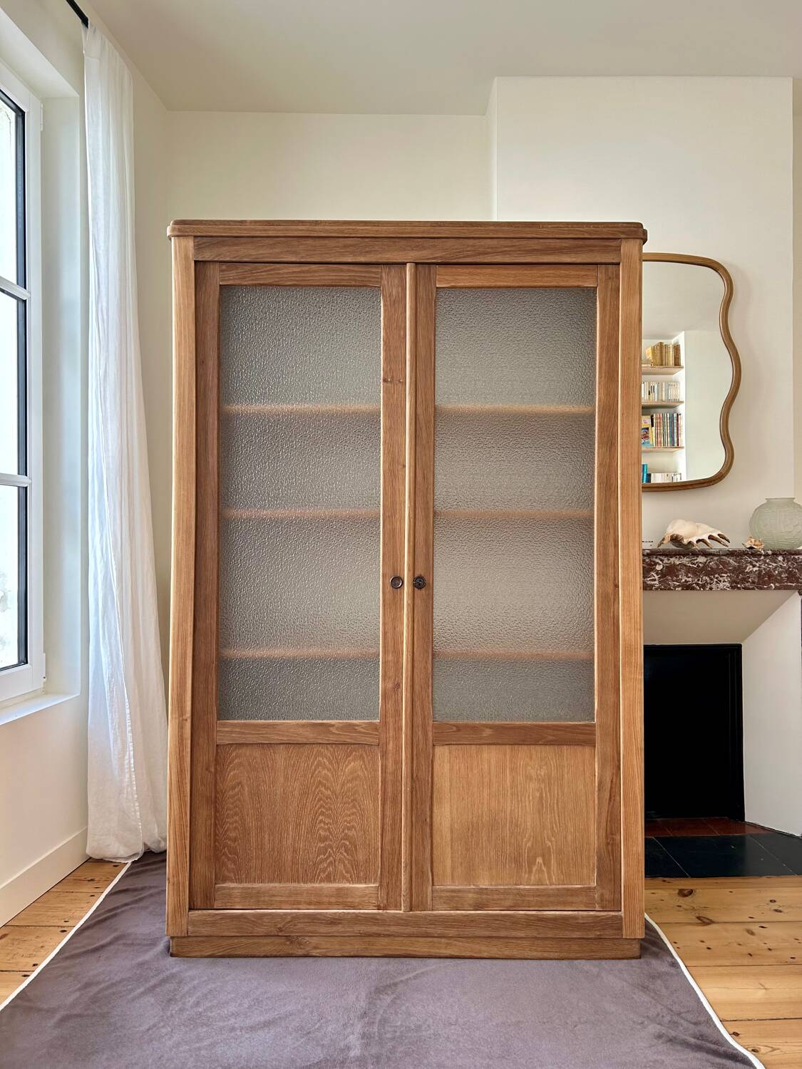 Armoire vitrée en chêne brut (rénovée)