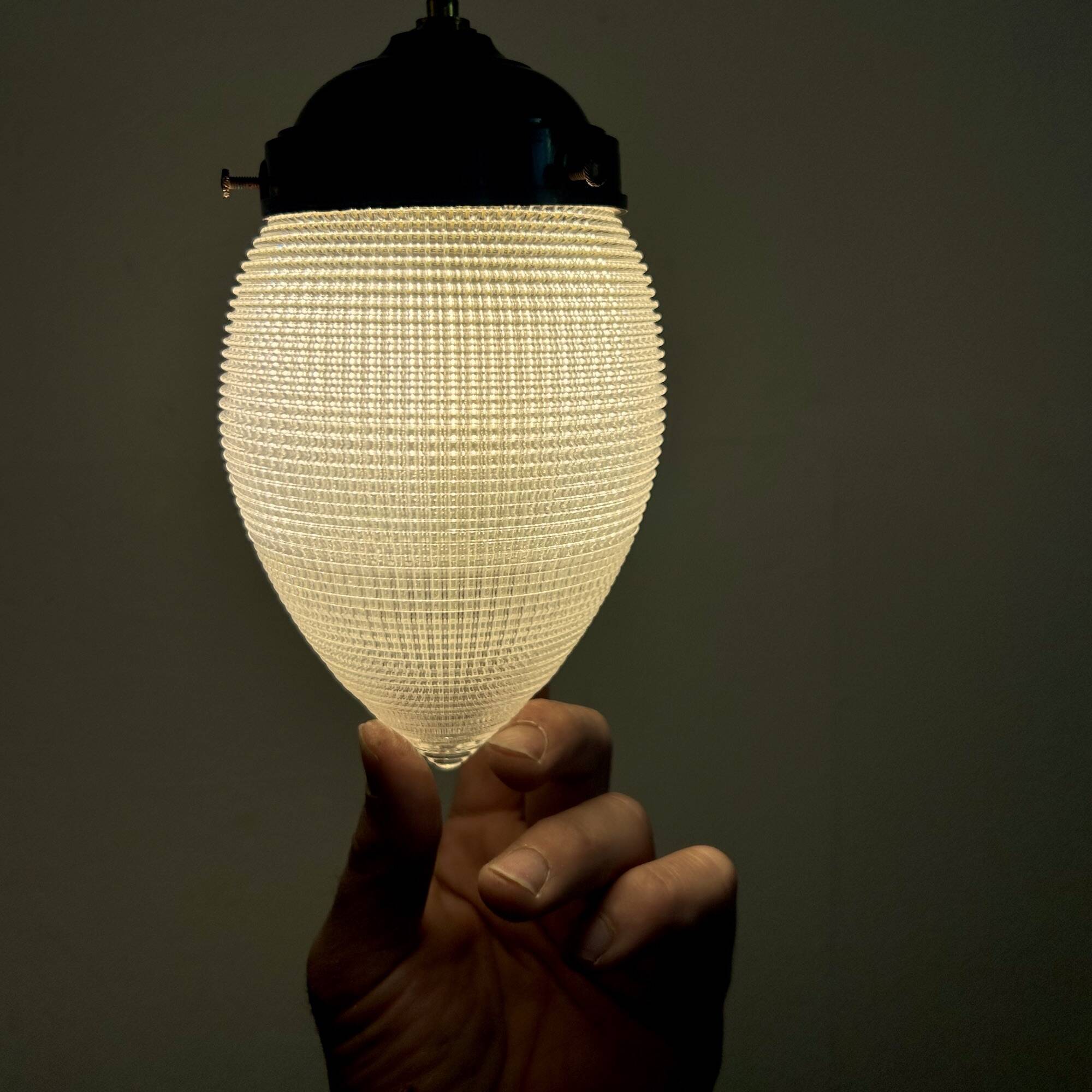 Holophane Pointe suspension
