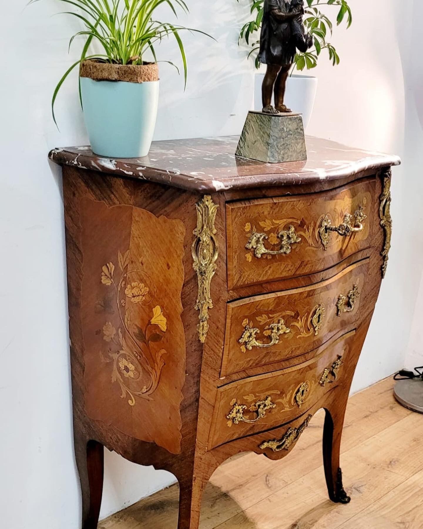 Commode style Louis xv bois et marbre