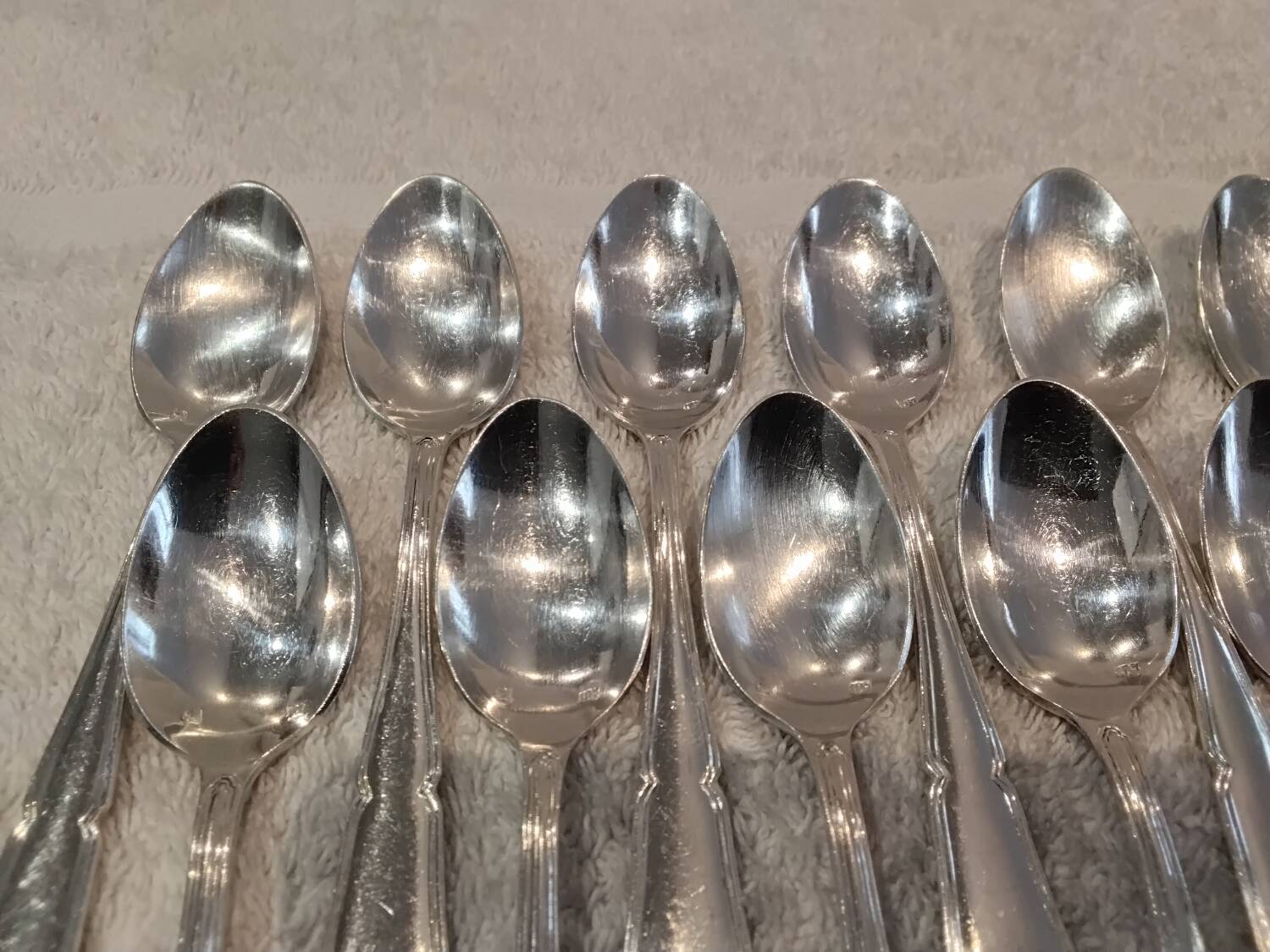 12 silver-plated metal mocha spoons by silversmith Guillaumot, Contours 11.6cm
