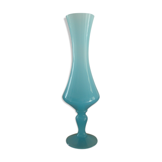 Vase soliflore en opaline bleu