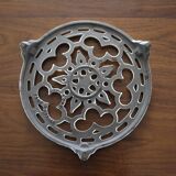Cast iron trivets