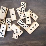 Jeu de dominos en bois