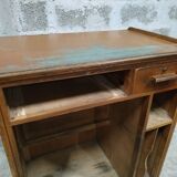 Former cash vitrine store counter