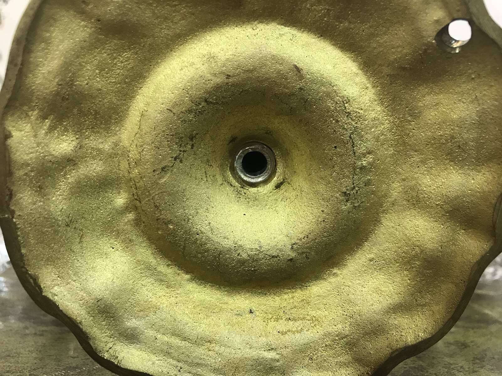Paire de bougeoirs à pampilles en bronze - travail des années 70