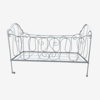 Wrought iron child bed from the 1930s