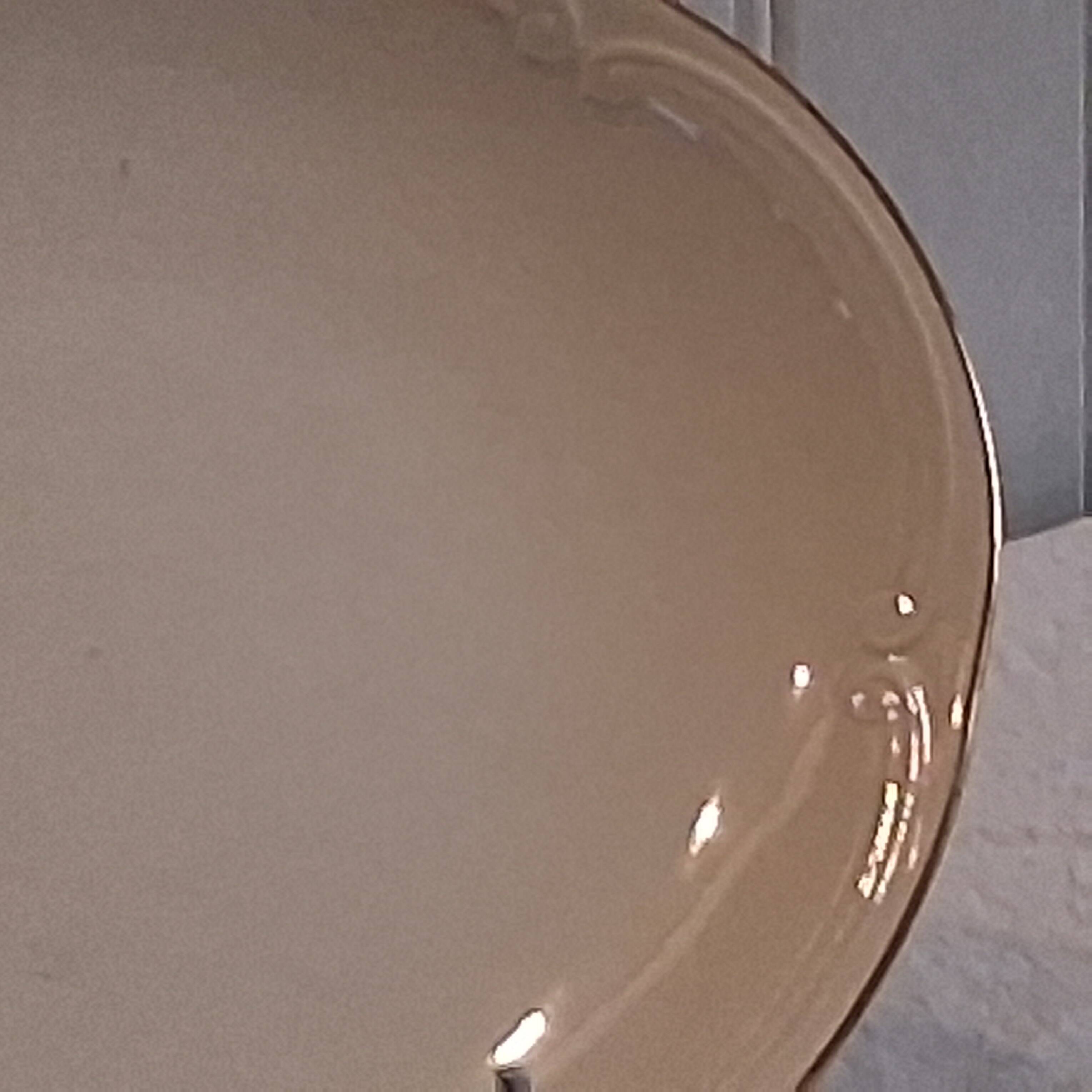 Serving dish from Gien model "Chinon" in very good condition.