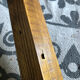 Tabouret tripode en bois et jacinthe d’eau
