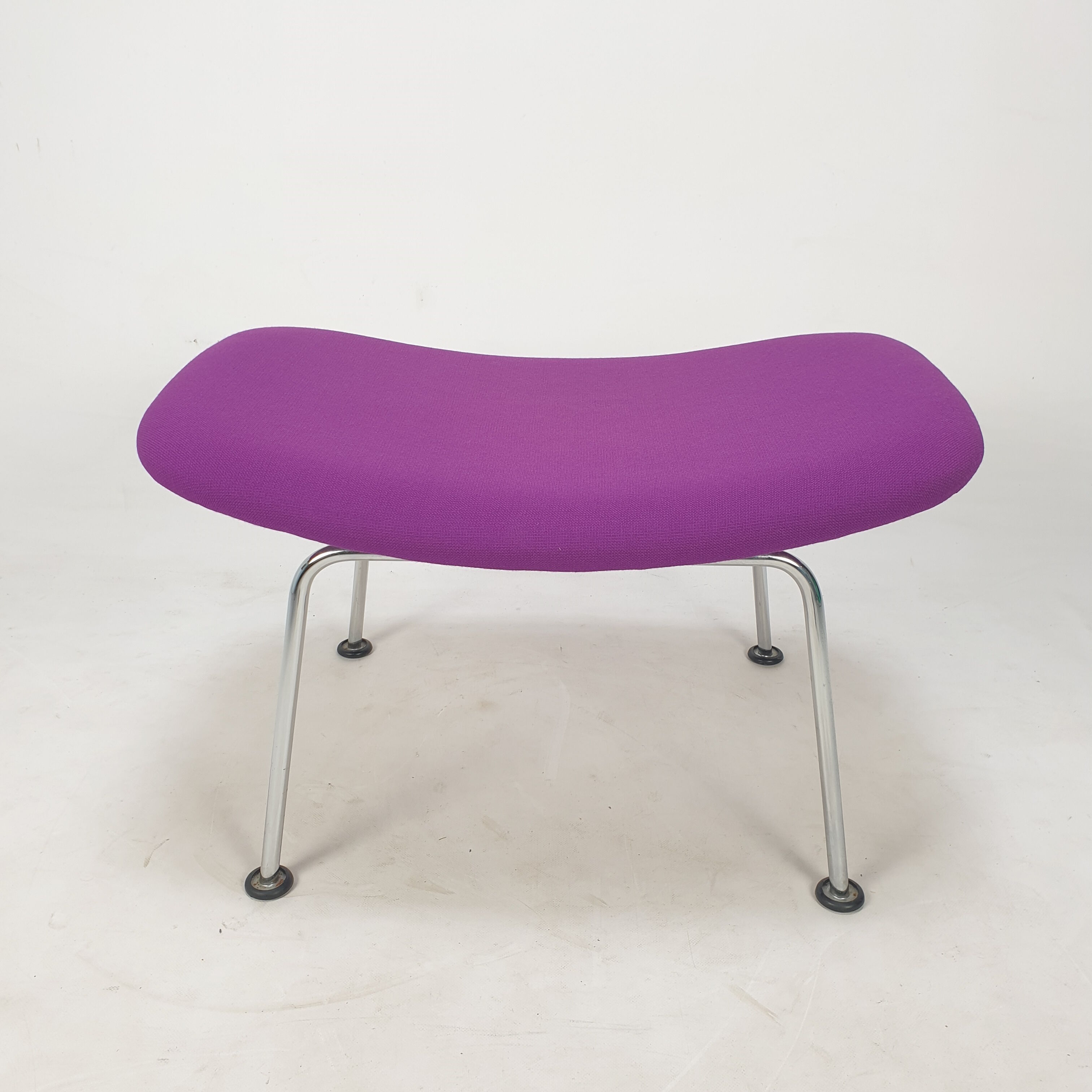 Oyster Chair and Ottoman by Pierre Paulin for Artifort, 1980s