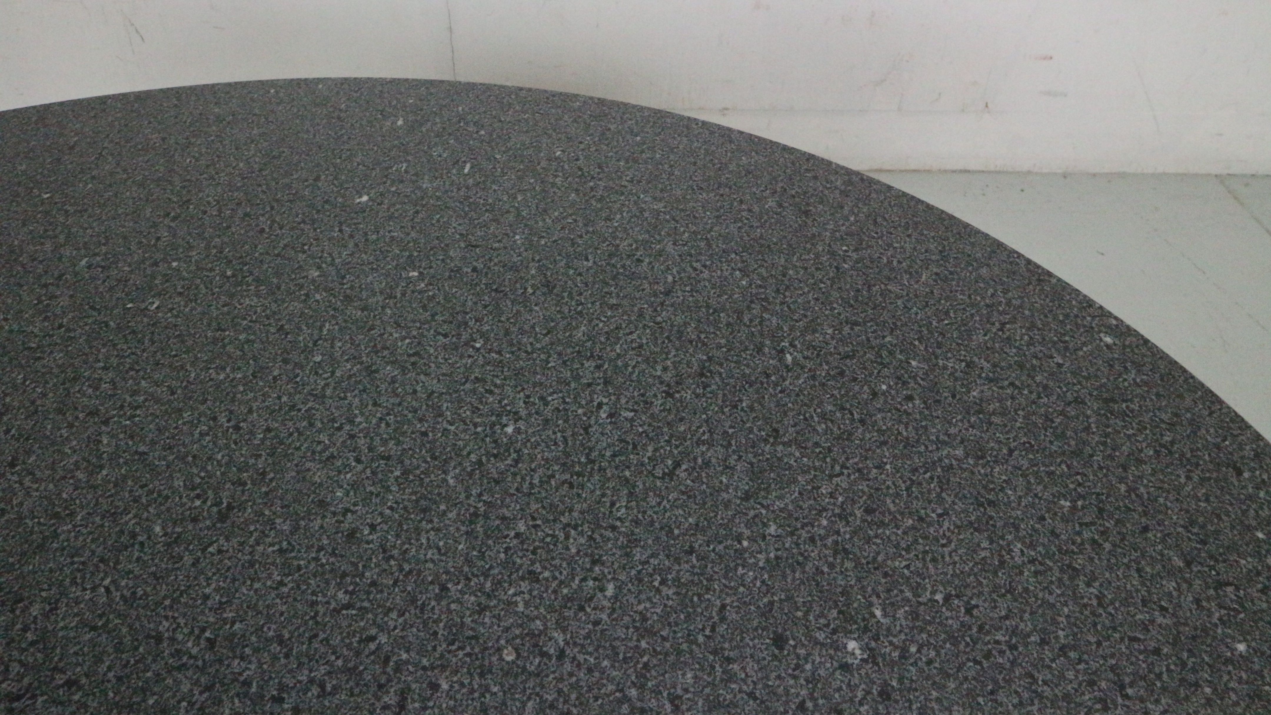 Mid-century  granite stone round coffee table, 1970's italy