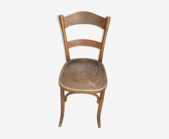 Chaise bistrot en bois courbé gravé
