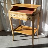 Writing table