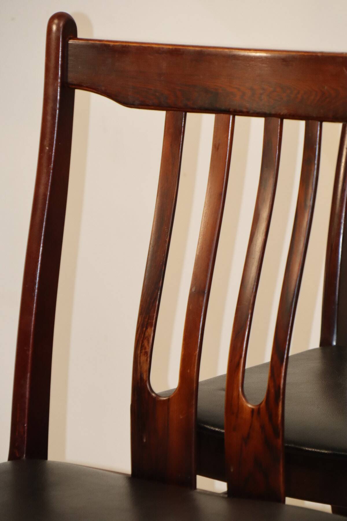 Set of 6 Scandinavian chairs in rosewood, 1960.