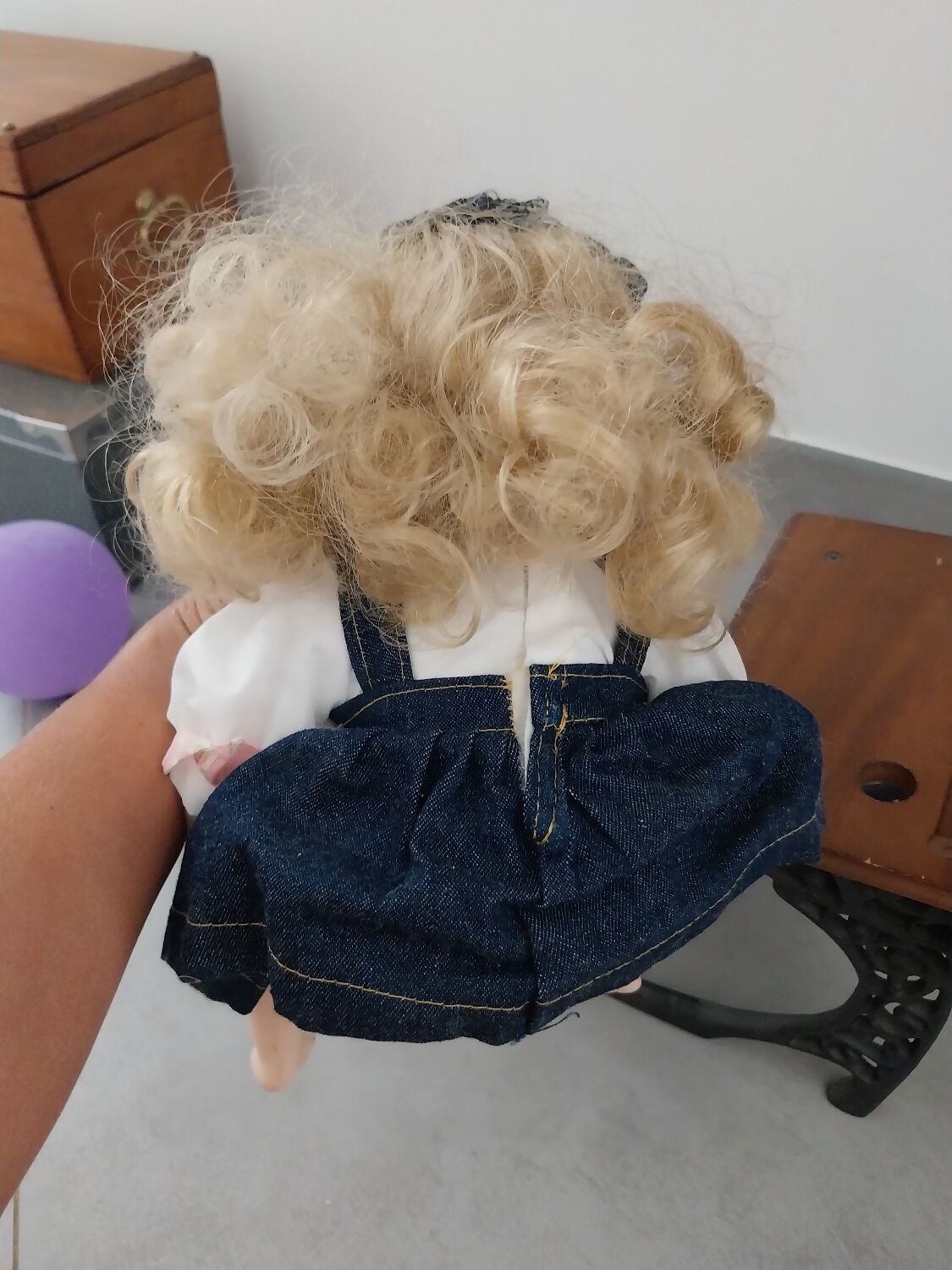 Wooden swing desk and porcelain dolls