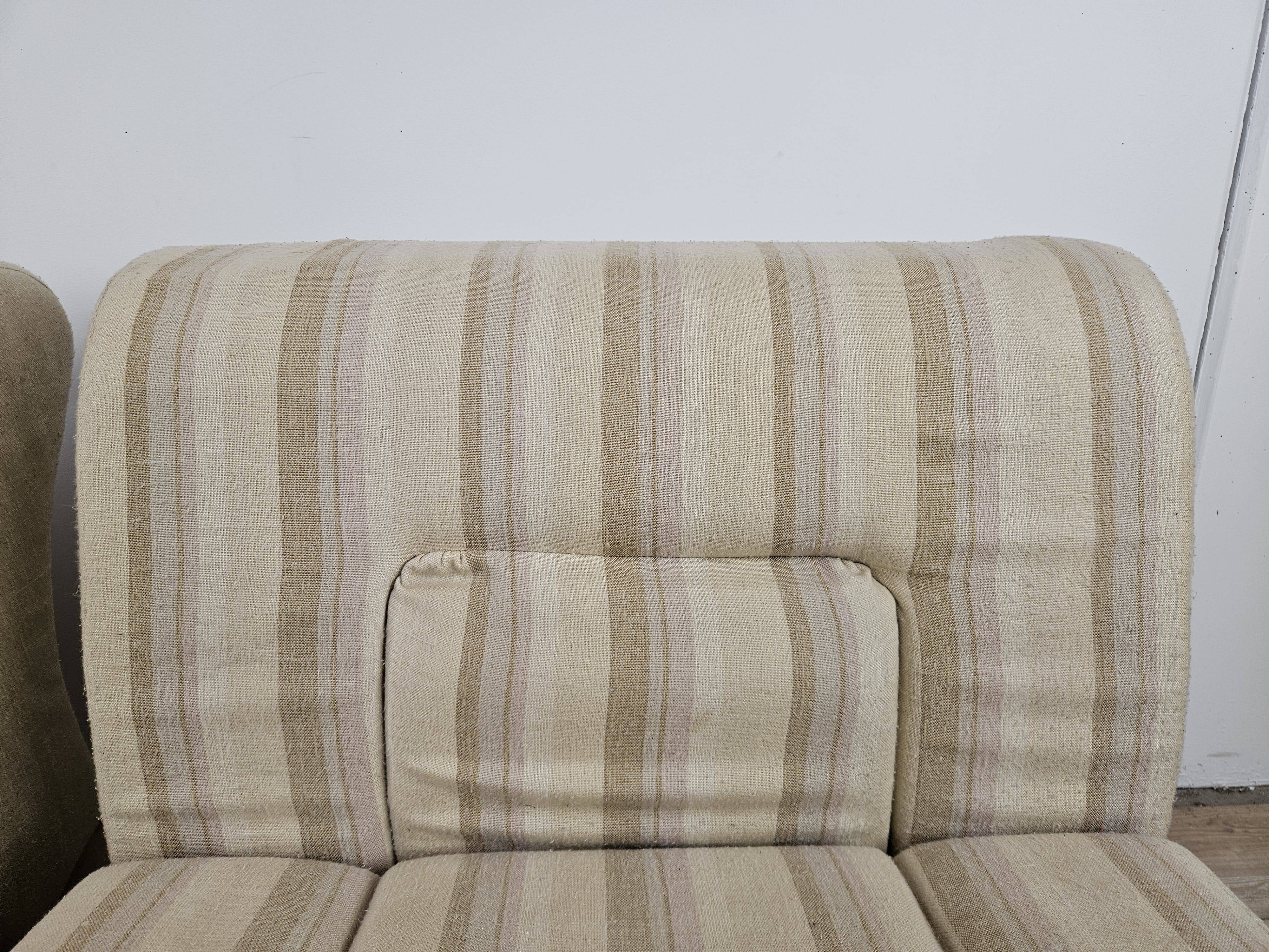 Fauteuils italiens du milieu du siècle en bois et tissu