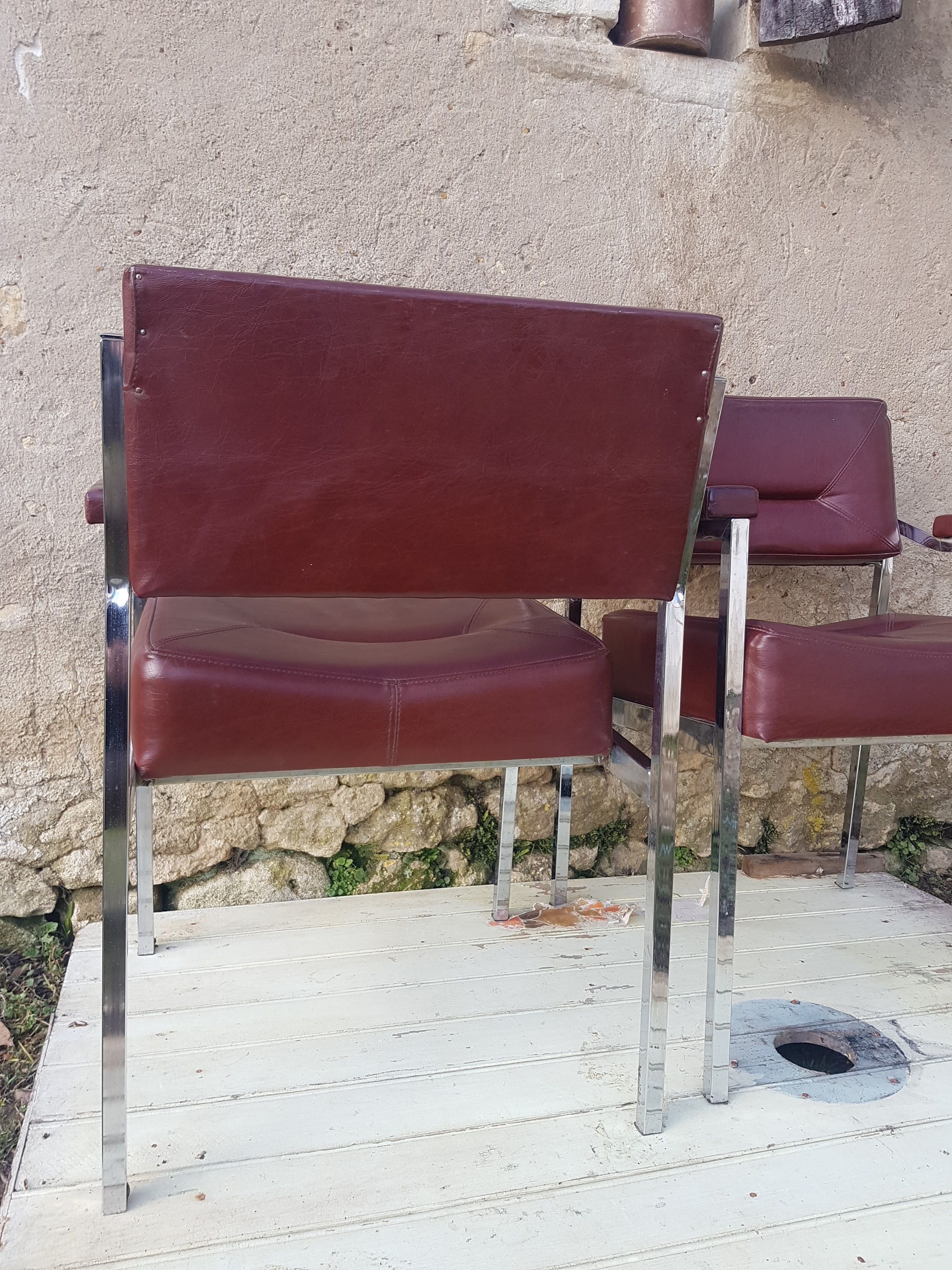 Series of two chairs