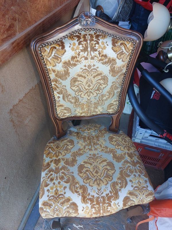 Chaise ancienne