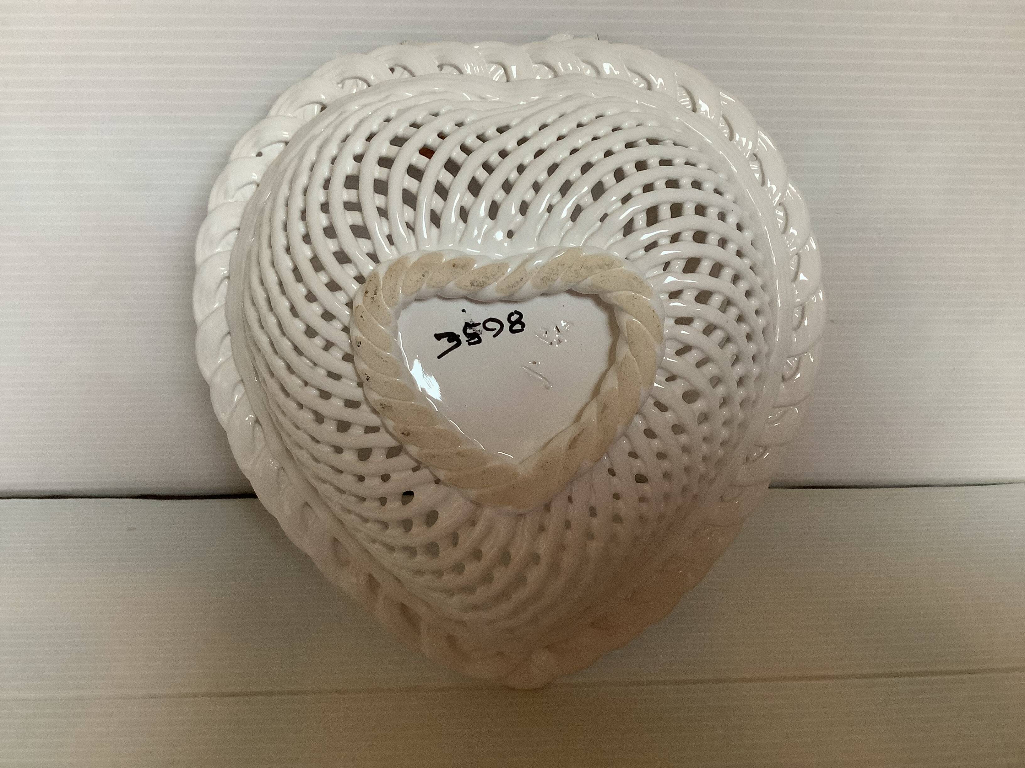 Woven ceramic nut bowl