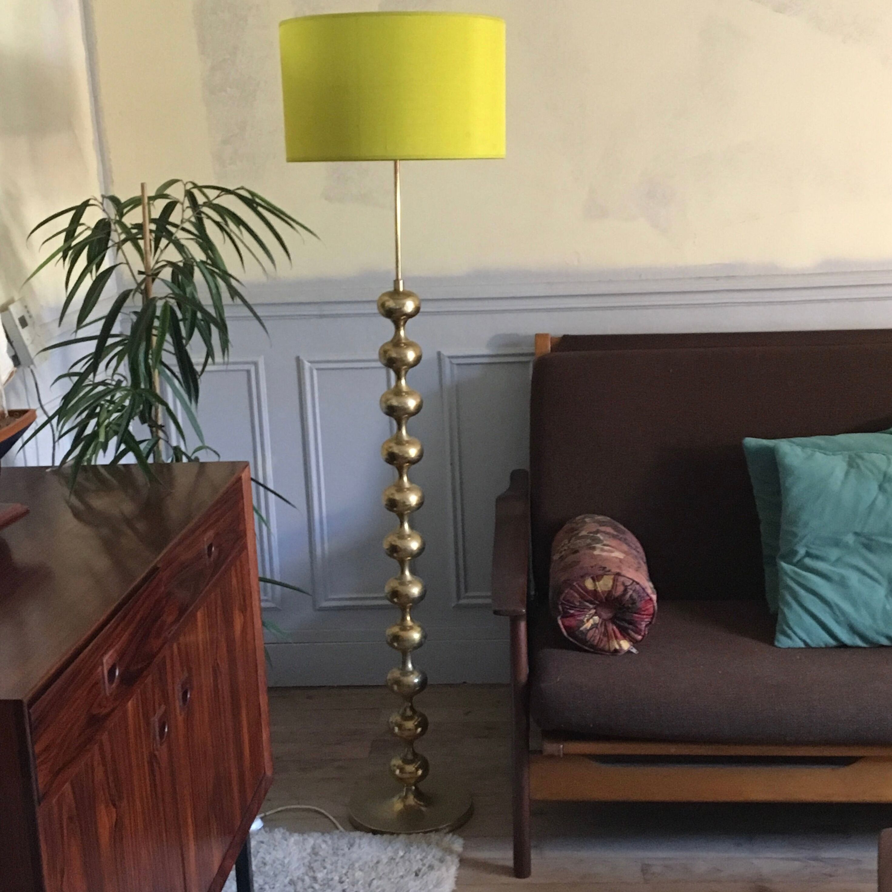 Vintage floor lamp in brass balls
