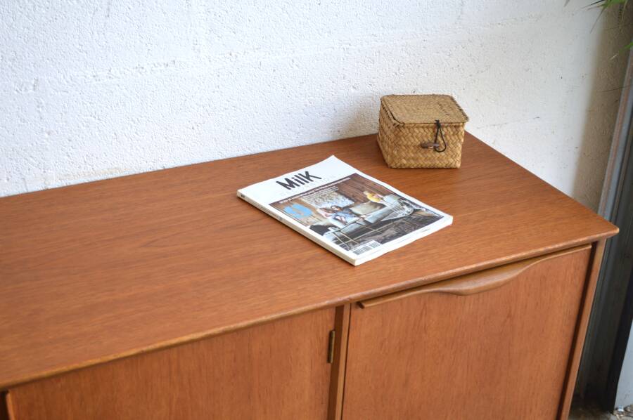 Enfilade Jentique – "wave" handles 183 cm