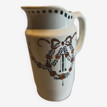 Porcelain pitcher or pitcher 1920-30
