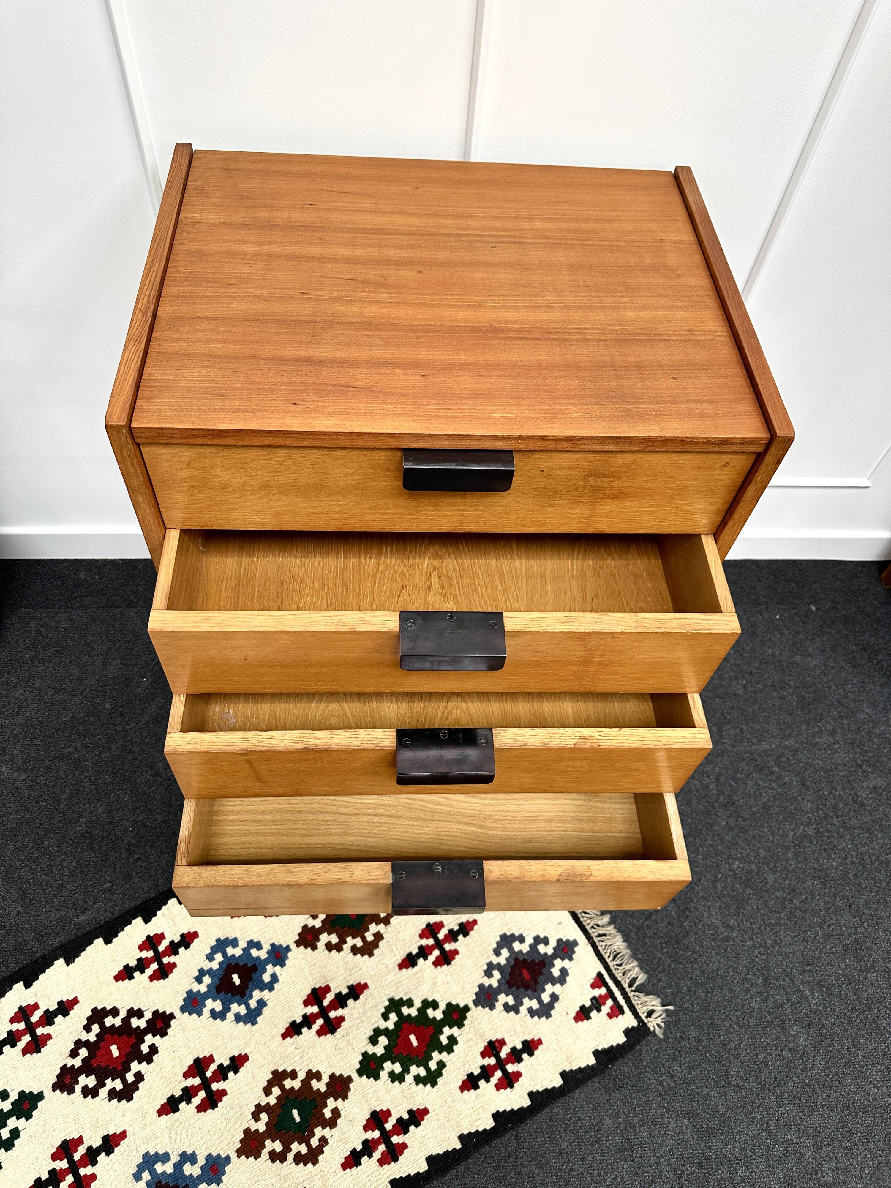 Vintage dressing table