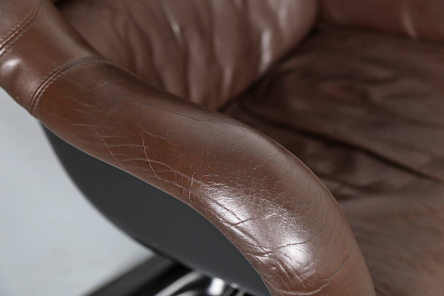 Lounge Chair No. 418 by Finnish Designer Yrjö Kukkapuro for Avarte