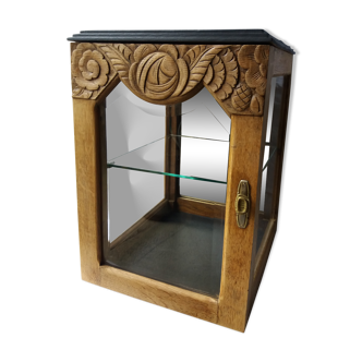 Showcase art deco