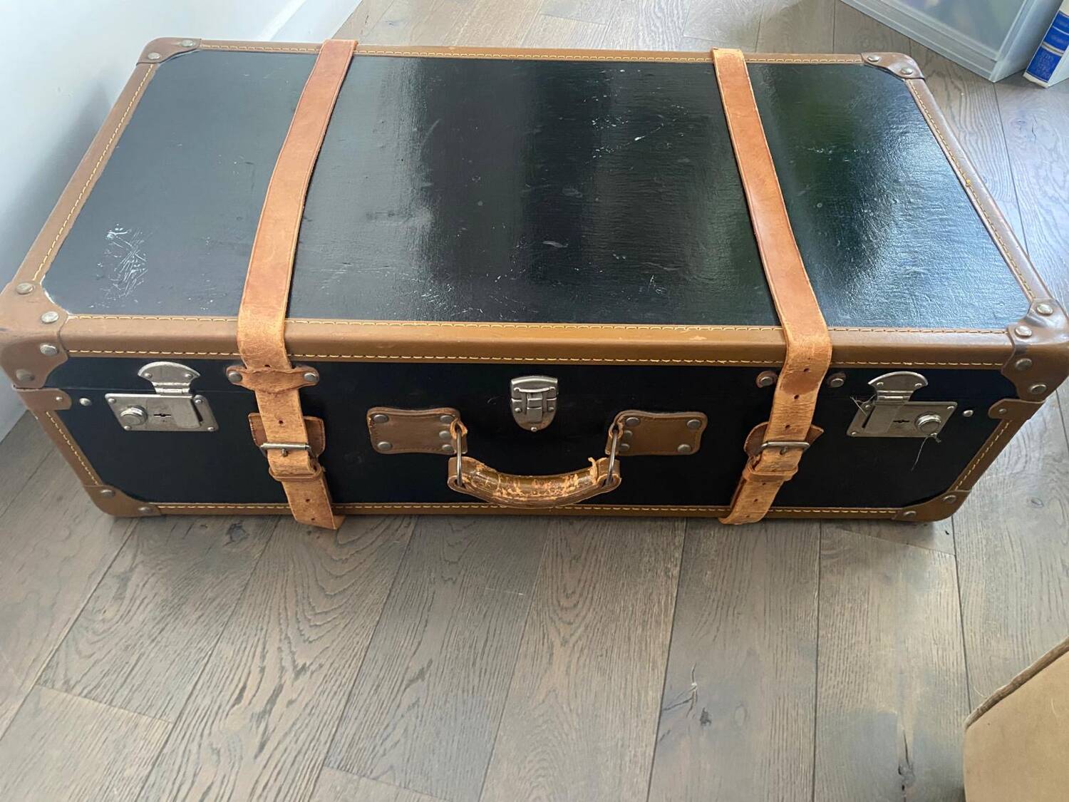 Malle Cabin Mid-Century Fibre Vulcanised / Beige Leather / Metal