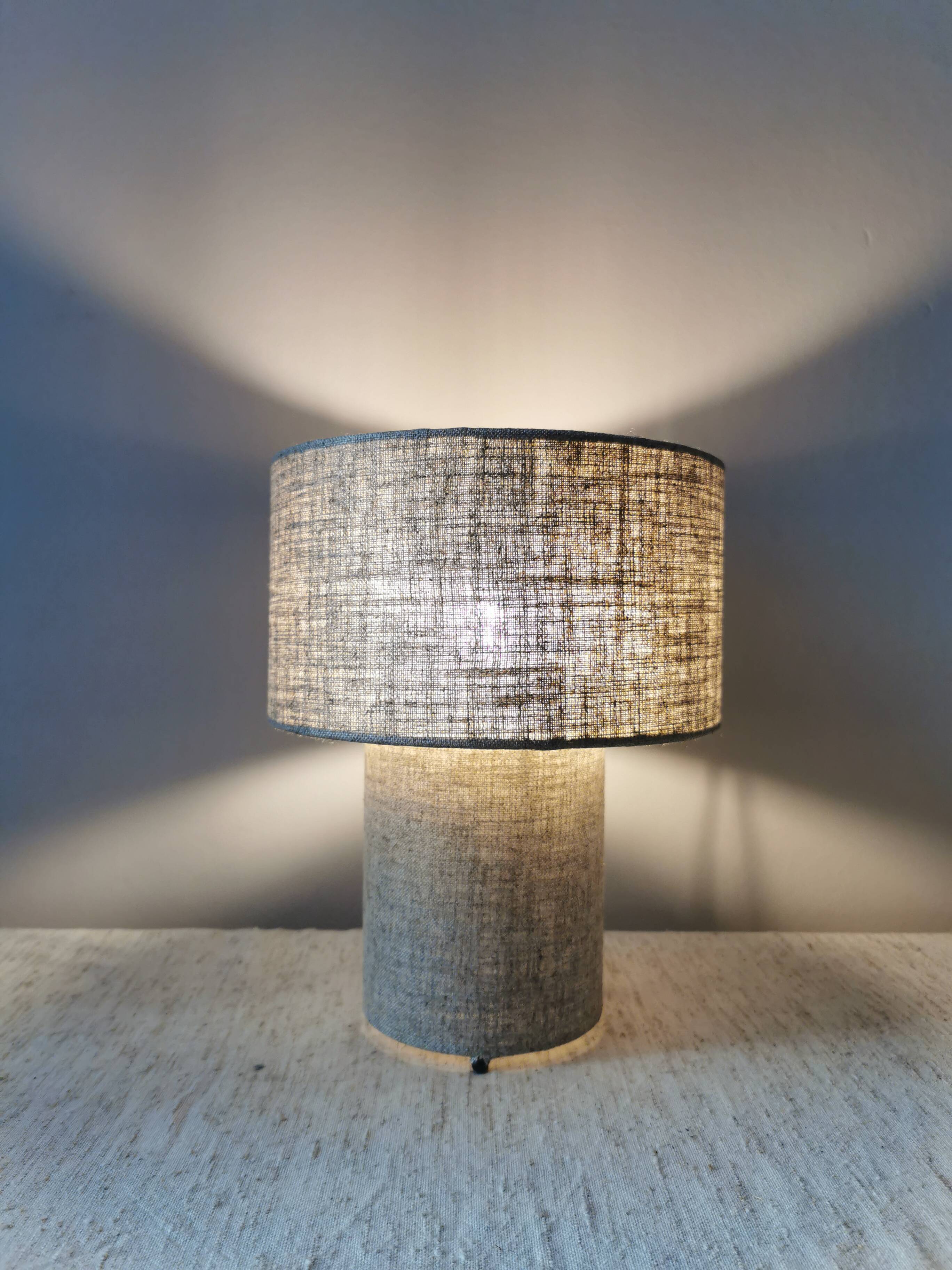 Cybille lamp in linen – 28×23 cm
