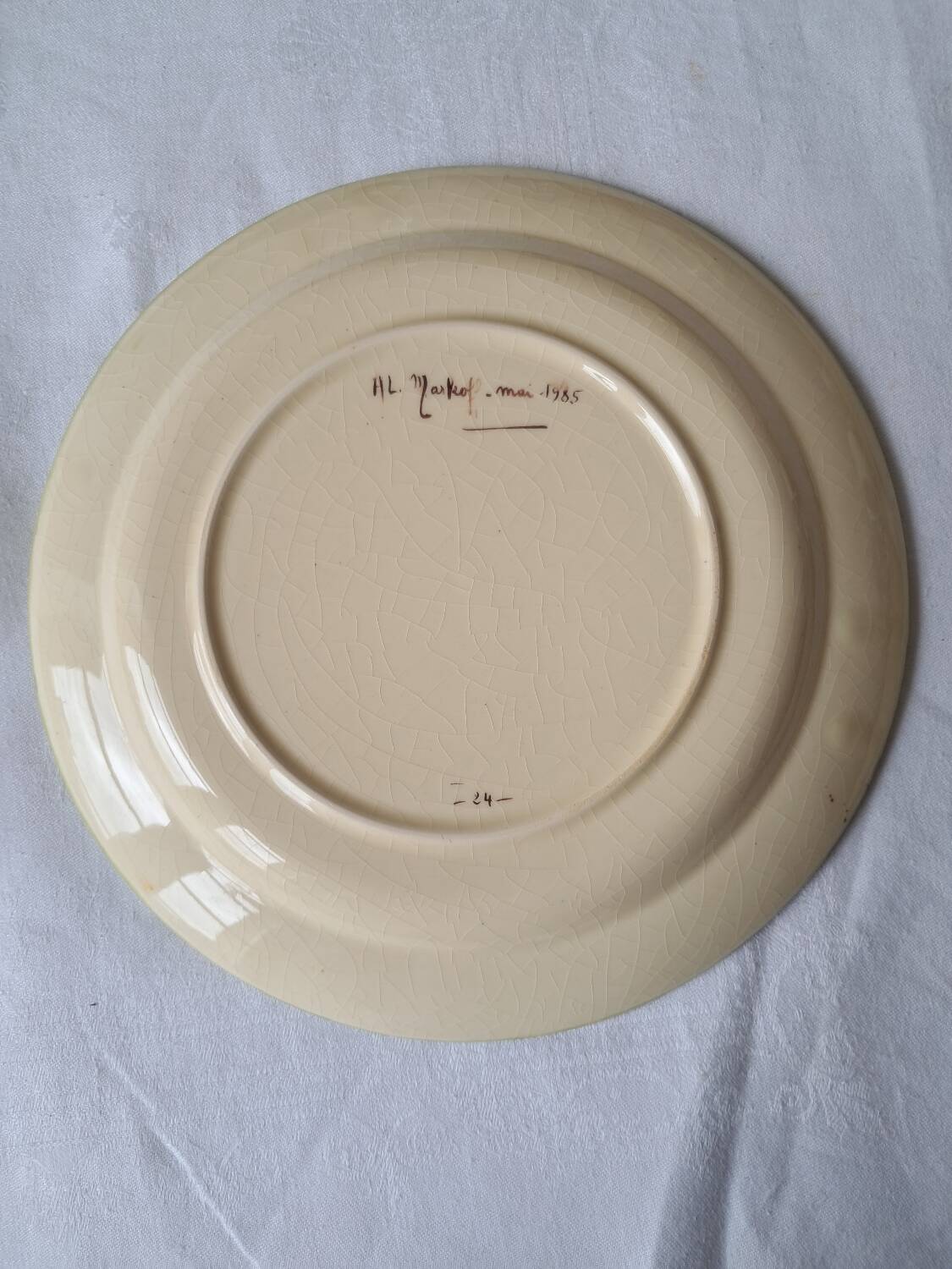 6 dinner plates with Moustiers de Longchamp decor. 1985