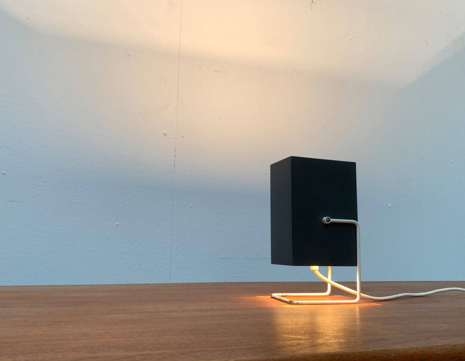 Mid-century minimalist table lamp by Wilhelm Braun Feldweg for Doria Leuchten, 1960s.
