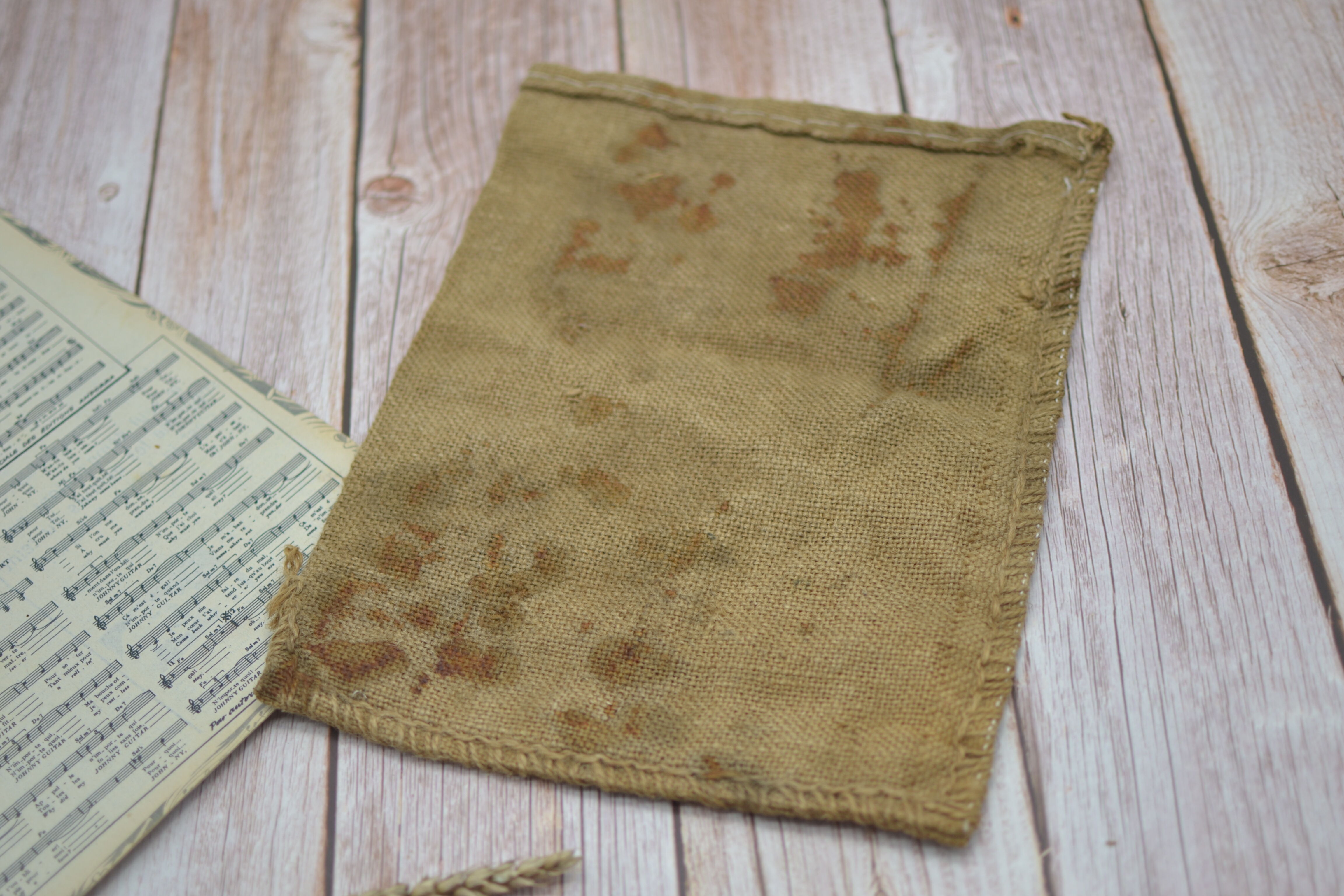 Bag in burlap that allowed transport