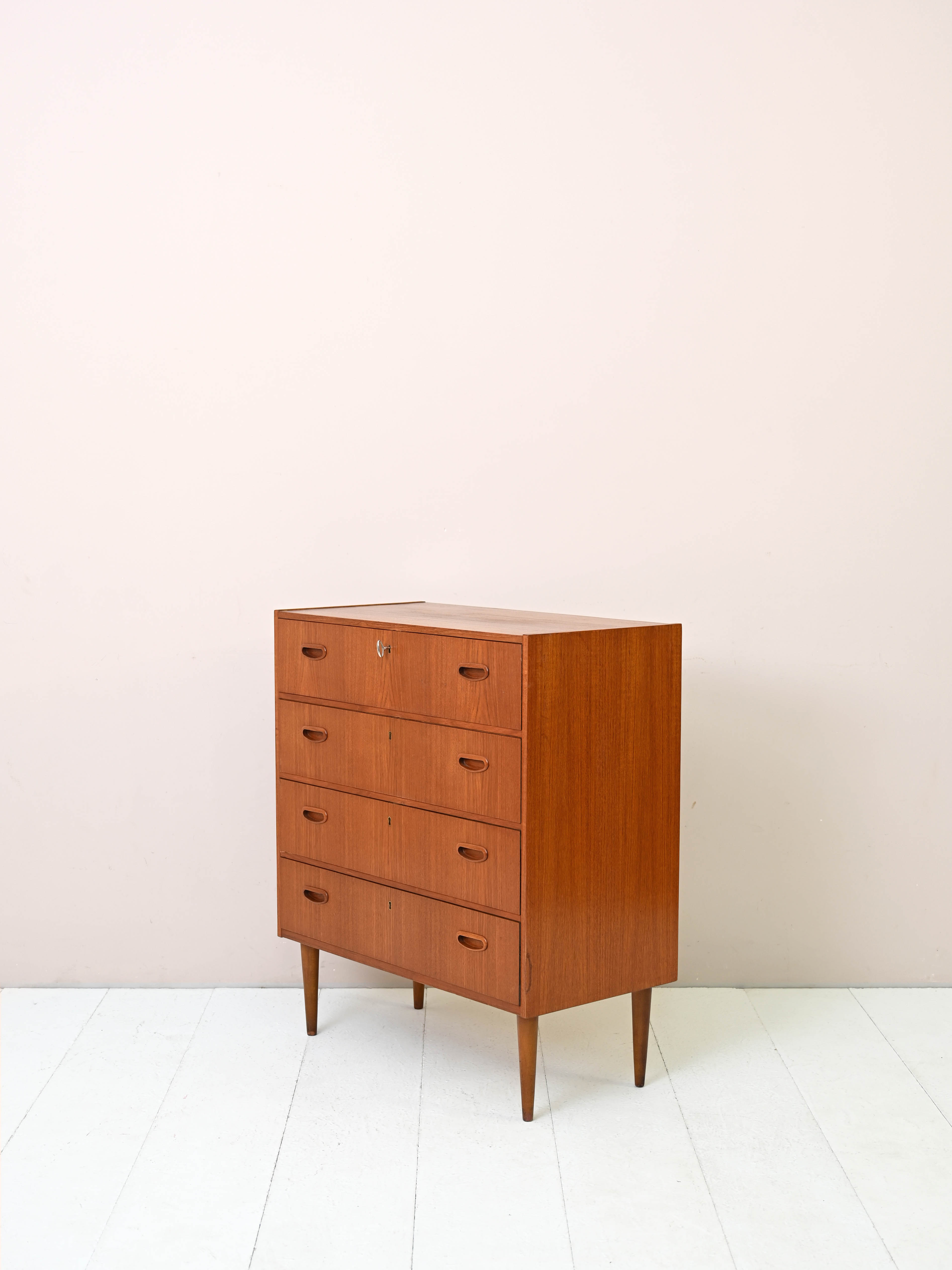 Modern antique chest of drawers with four drawers