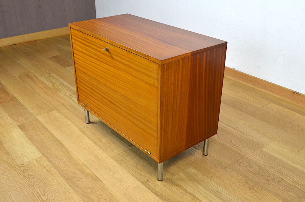 Meuble bas design scandinave vintage 1960