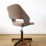 Adjustable fabric office chair