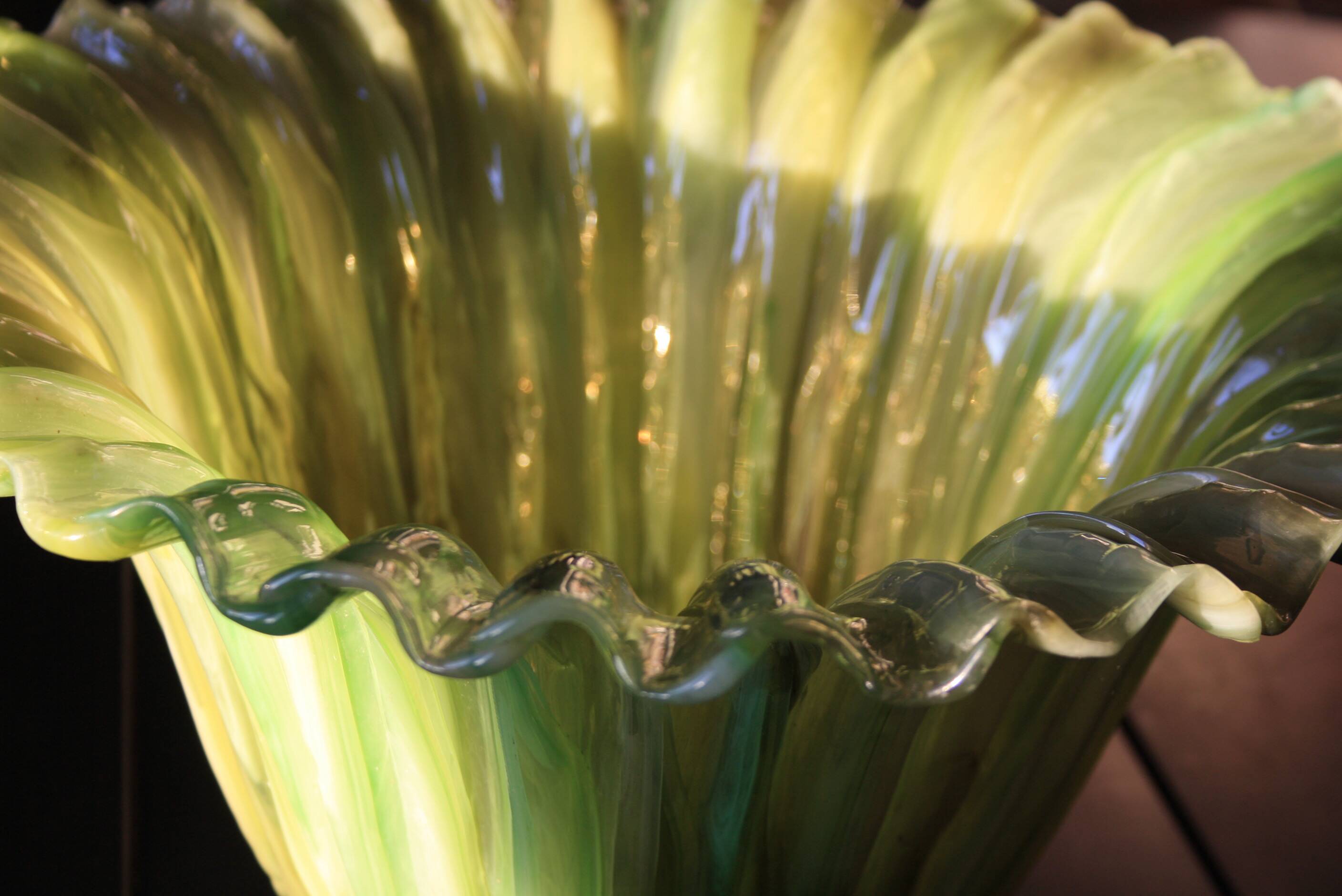 Green flower suspension