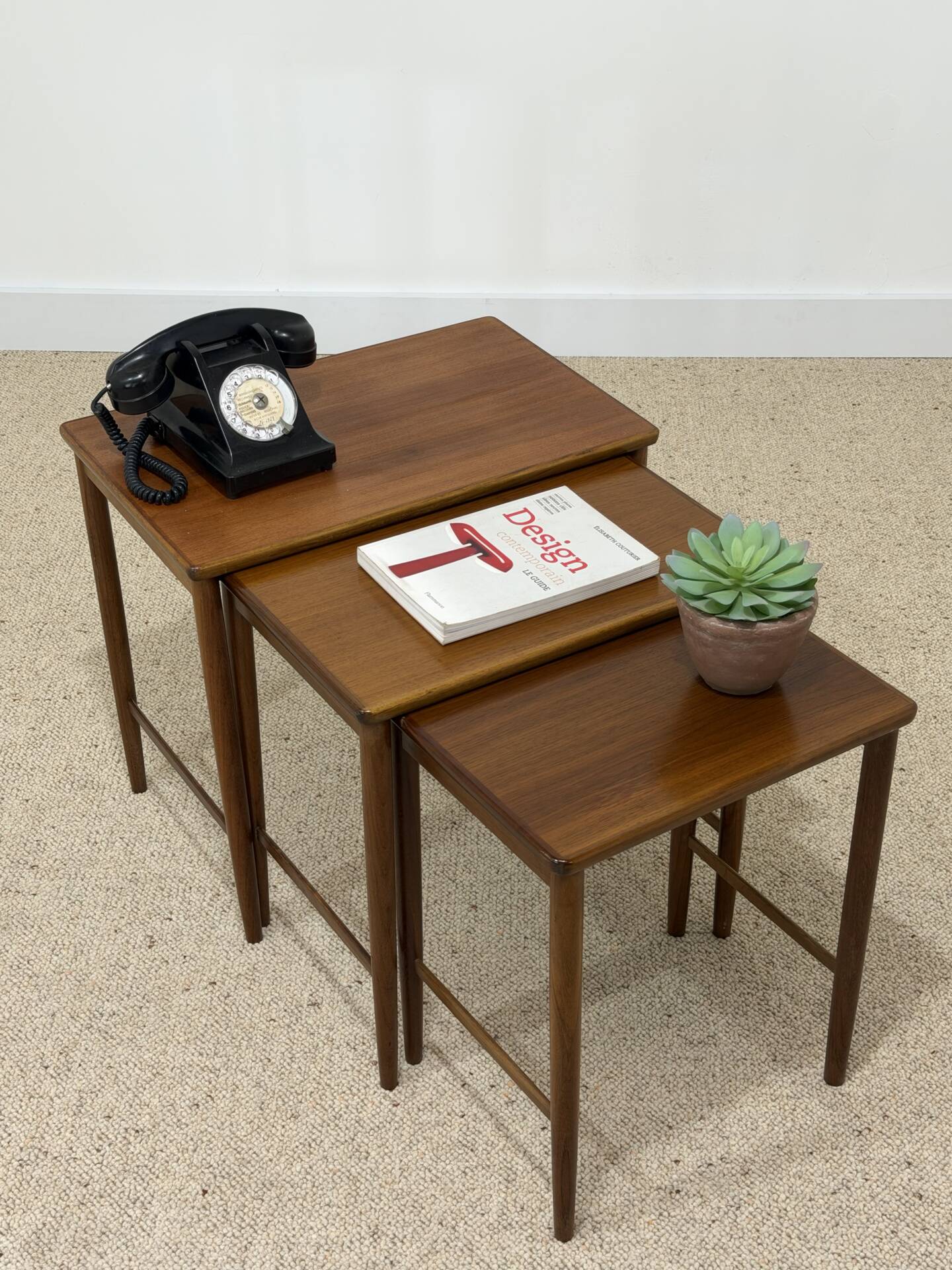 Set of 3 Scandinavian nesting tables in teak – 1960s