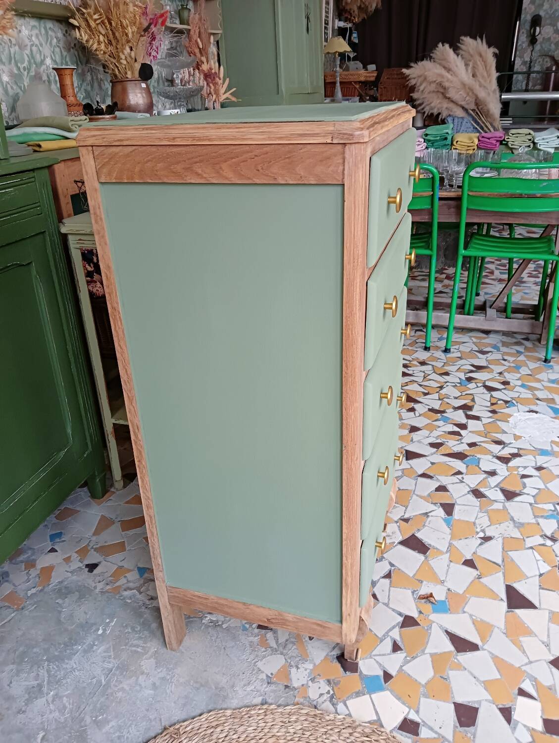 Vintage chiffonier