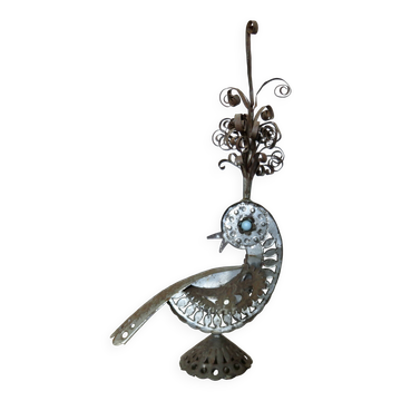 Sculpture métallique en tôle représentant un paon, travail des années 60