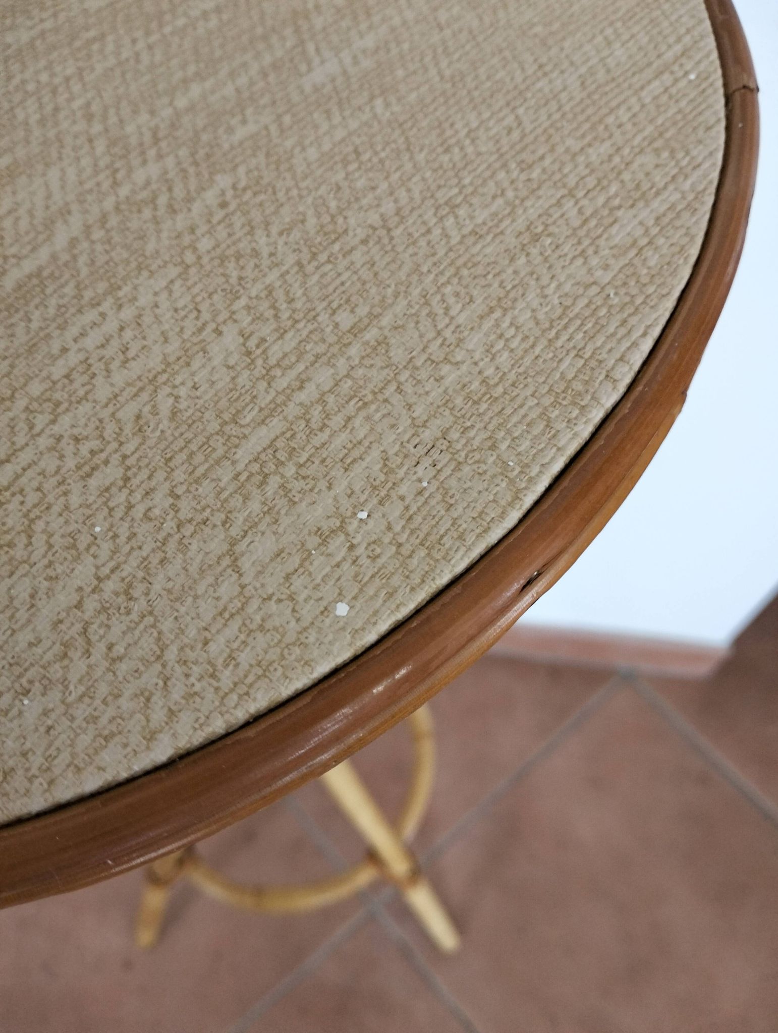 Rattan plant stand